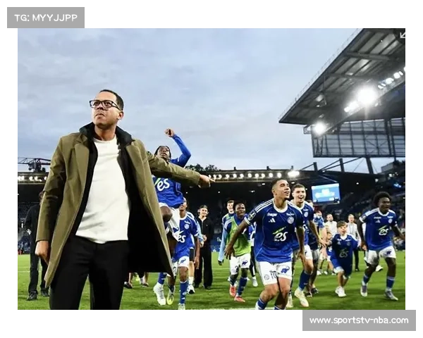 从低级别联赛到豪门主帅：罗塞尼尔的执教旅程